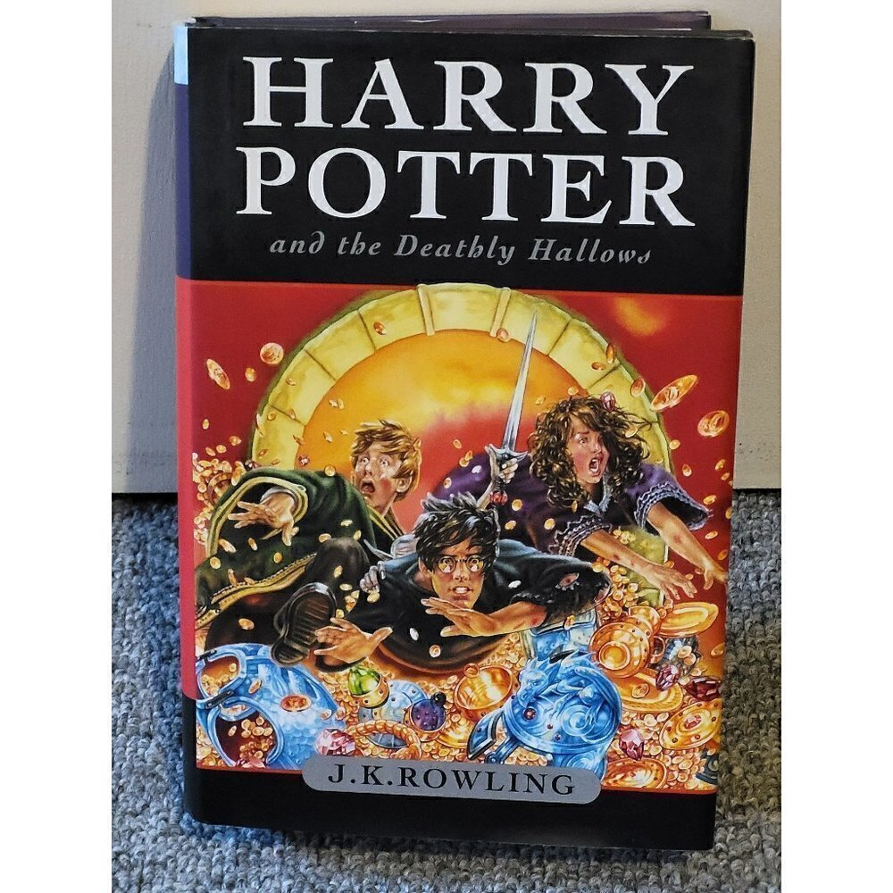Harry Potter and  the Deathly Hallows 1st Edition Book Canadian Version